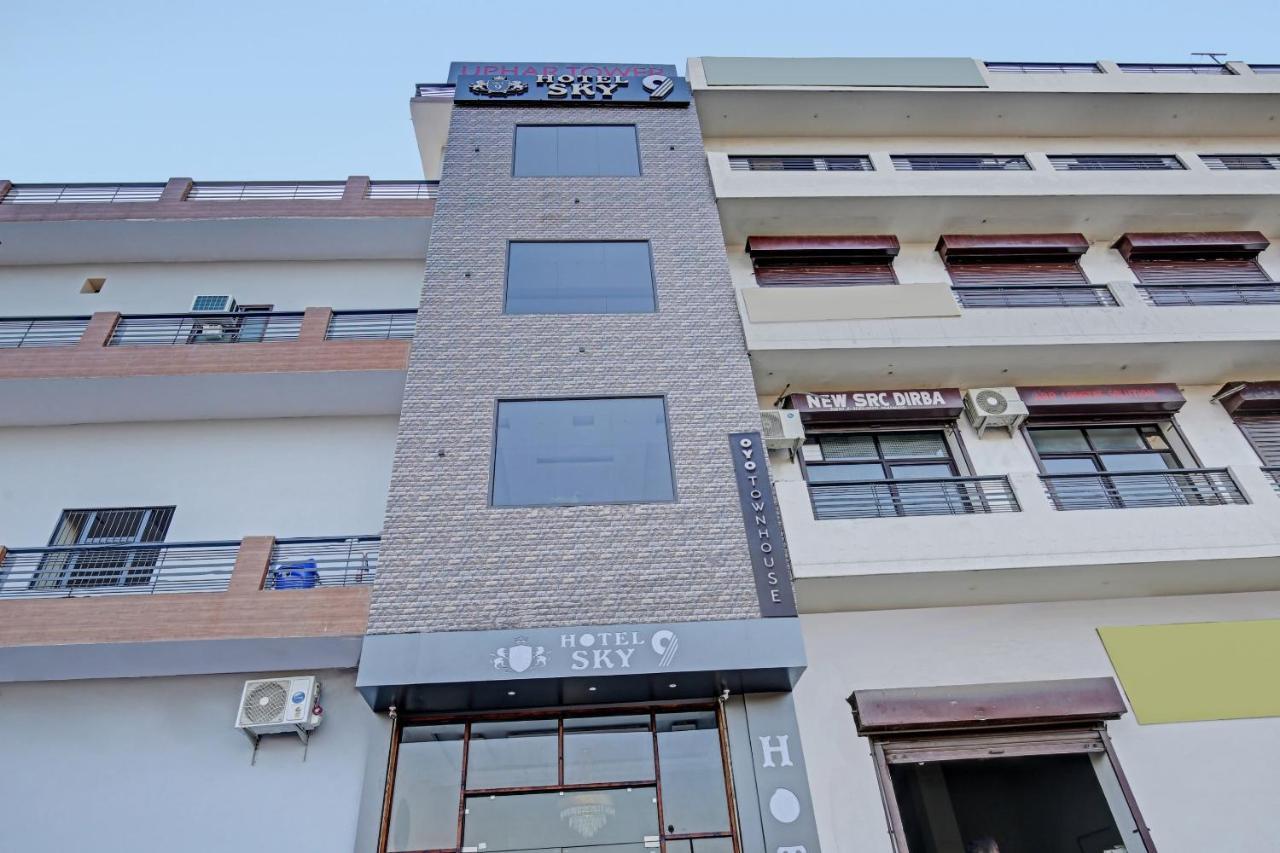 Townhouse Sky Hotel Ludhiana Exterior foto